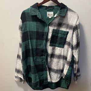 American Eagle women’s flannel